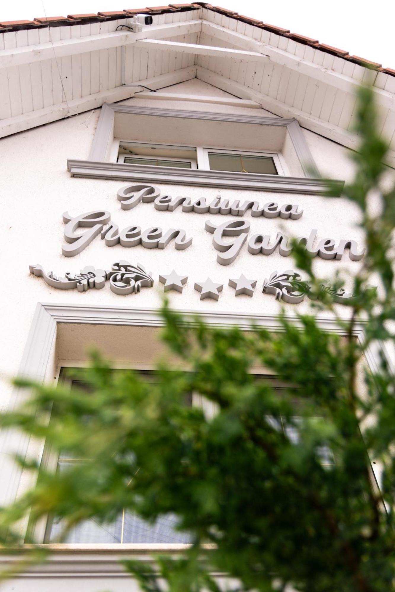Green Garden Avrig Dış mekan fotoğraf