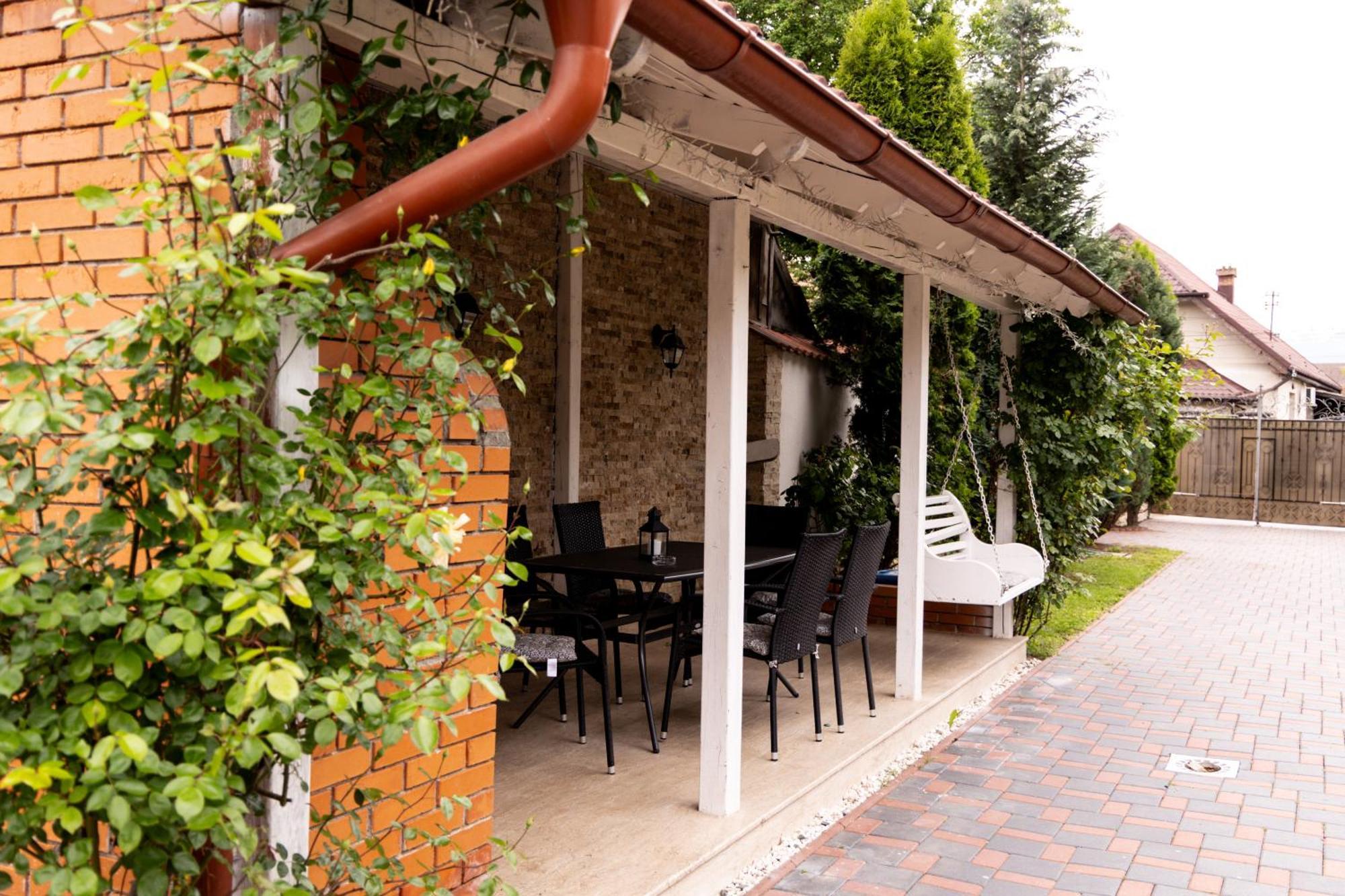 Green Garden Avrig Dış mekan fotoğraf