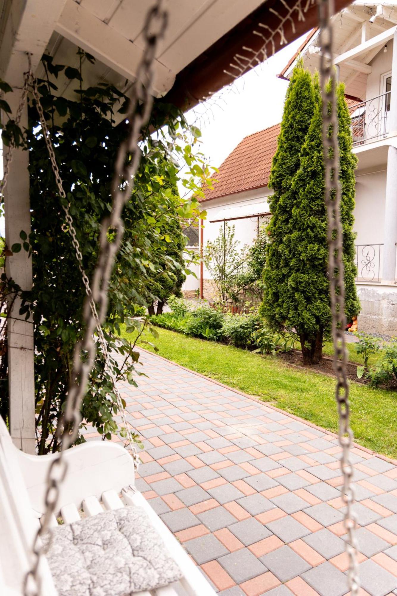 Green Garden Avrig Dış mekan fotoğraf