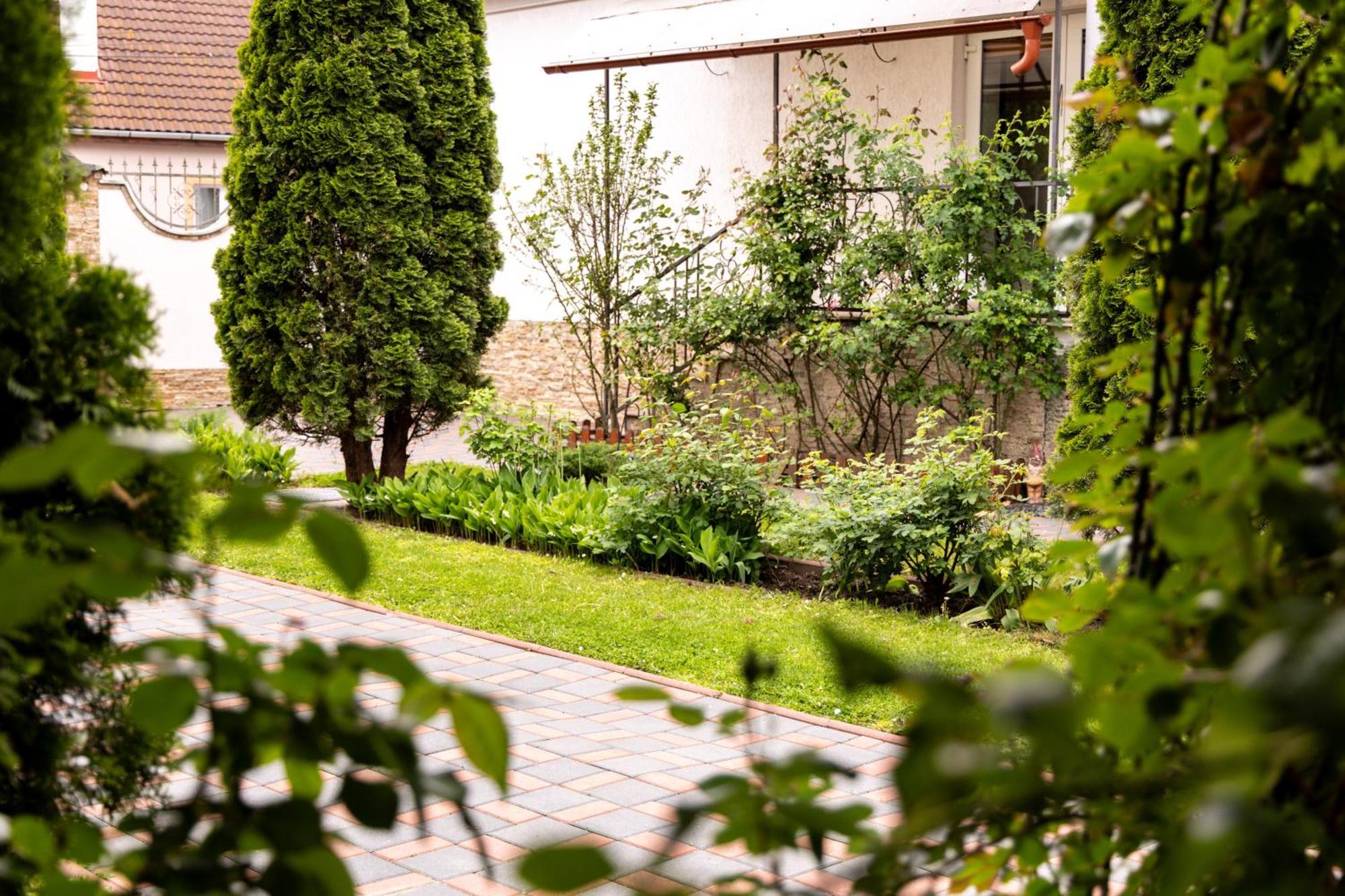 Green Garden Avrig Dış mekan fotoğraf