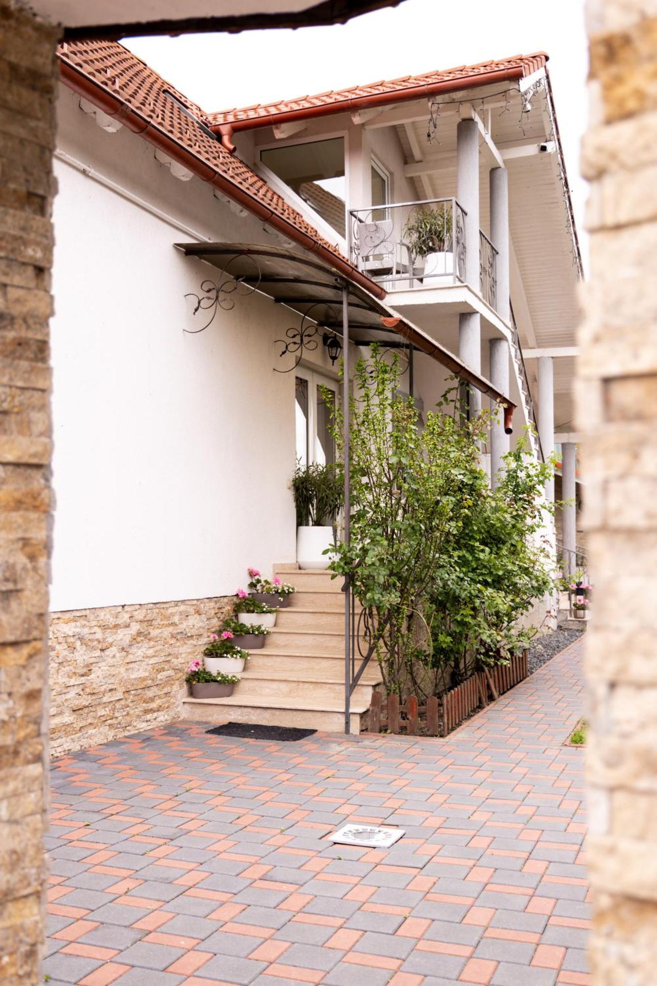 Green Garden Avrig Dış mekan fotoğraf